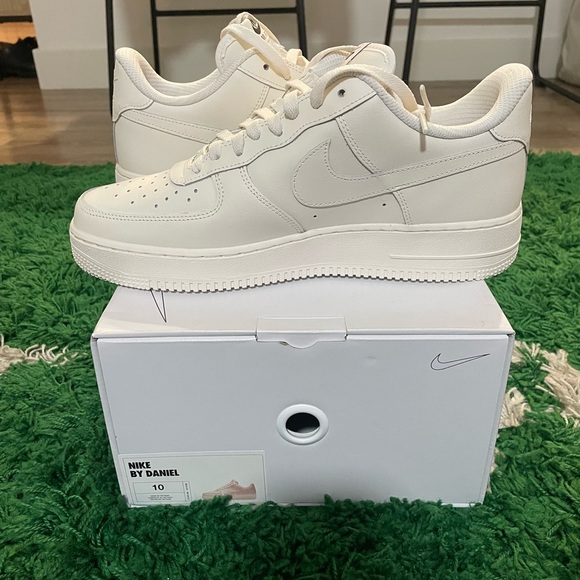 Nike Air Force 1 (Nike By You) in cream colorway - Picture 6 of 8